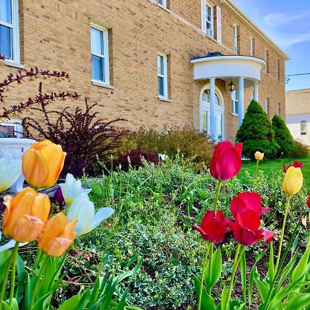 Garden Grove Retreat & Lodging Near Pictured Rocks, Fayette, Trails Екстер'єр фото