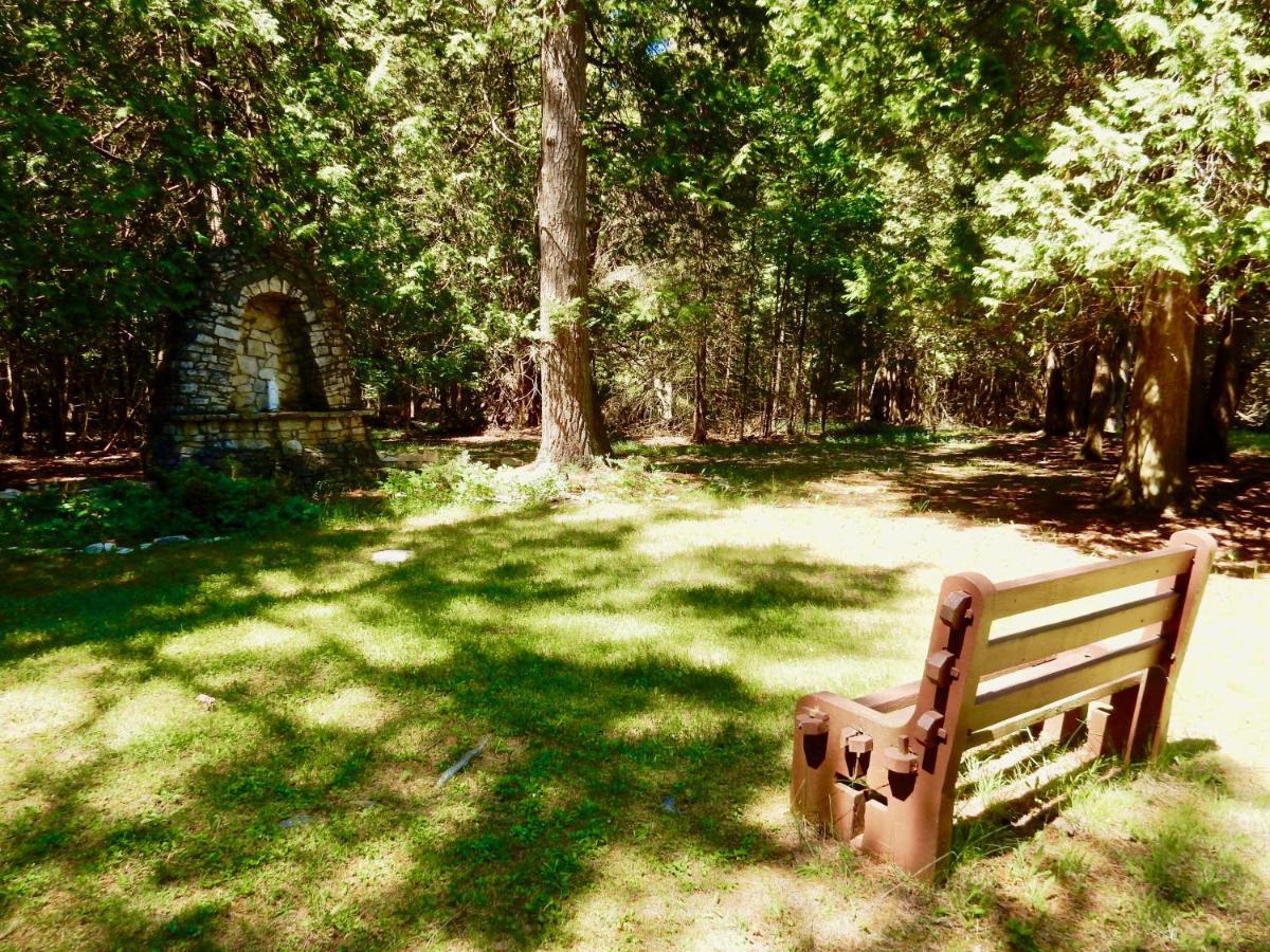 Garden Grove Retreat & Lodging Near Pictured Rocks, Fayette, Trails Екстер'єр фото