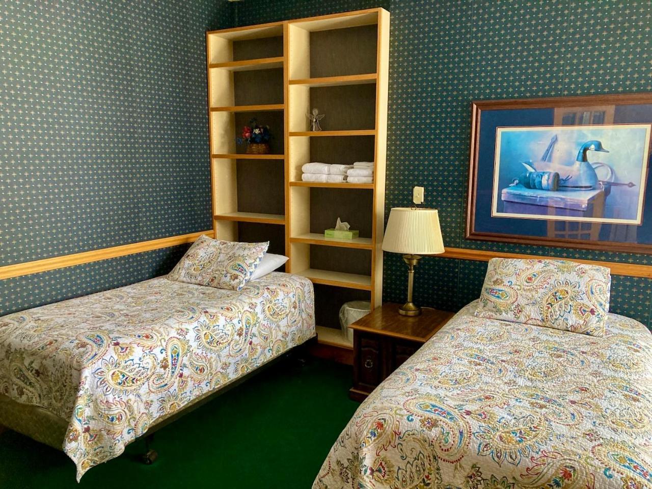 Garden Grove Retreat & Lodging Near Pictured Rocks, Fayette, Trails Екстер'єр фото